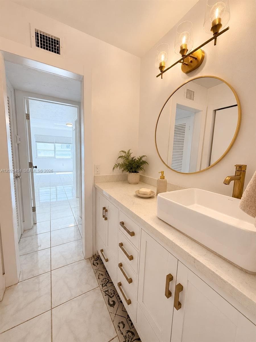 1400 Lincoln Rd # 301, Miami Beach FL 33139 — 13