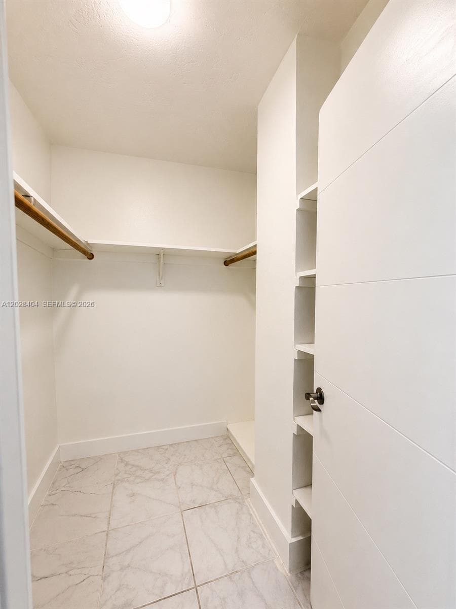 1400 Lincoln Rd # 301, Miami Beach FL 33139 — 12