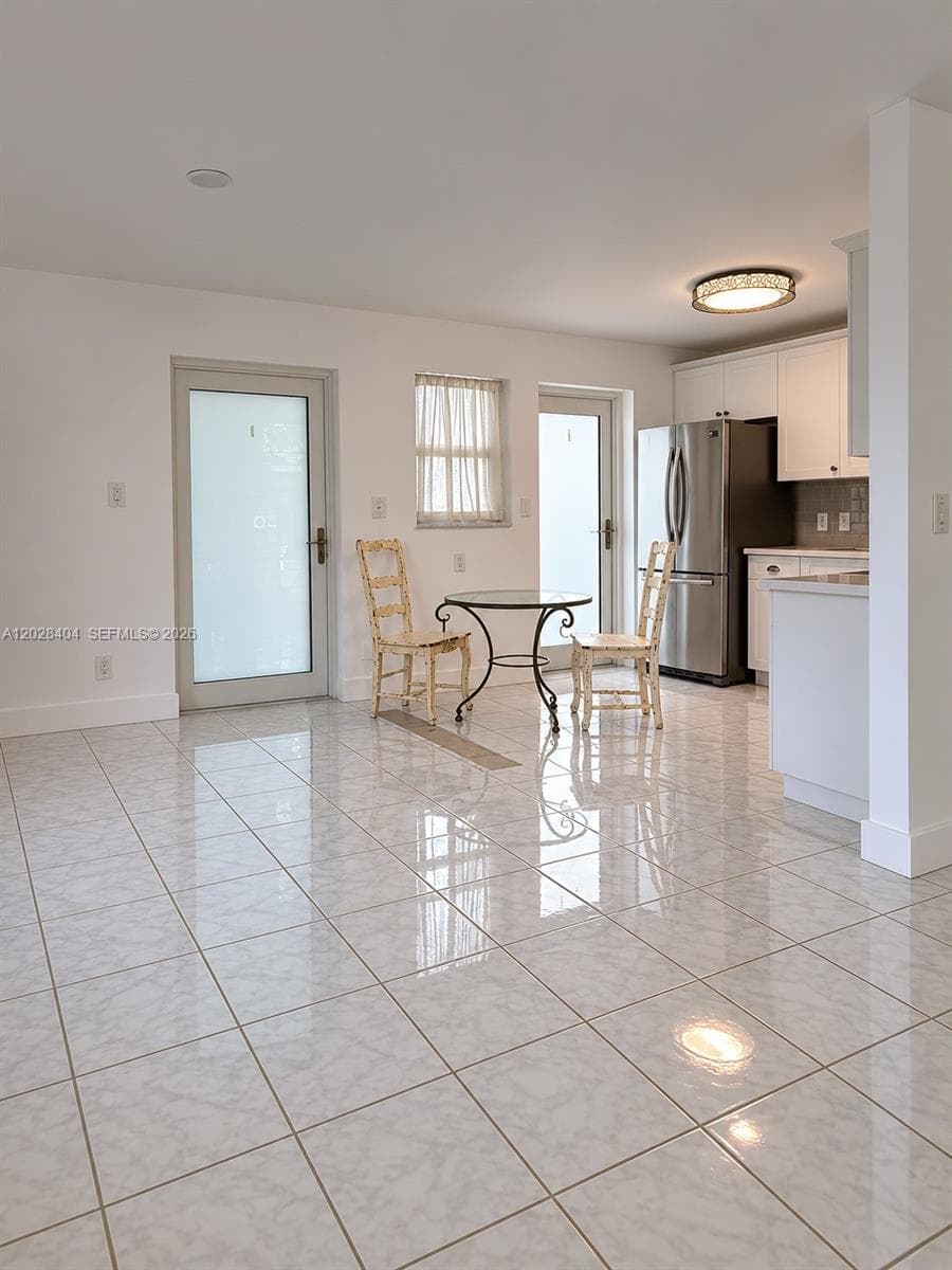 1400 Lincoln Rd # 301, Miami Beach FL 33139 — 5