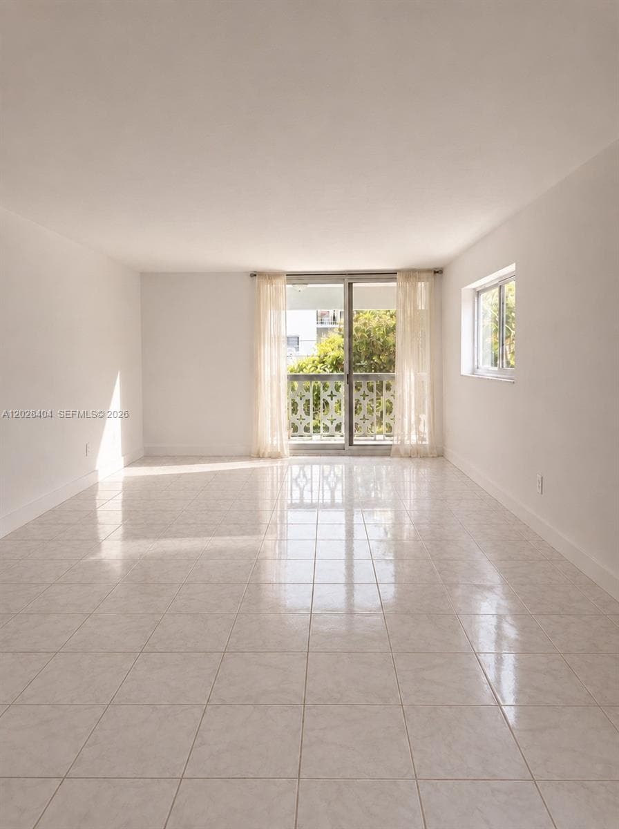 1400 Lincoln Rd # 301, Miami Beach FL 33139 — 8