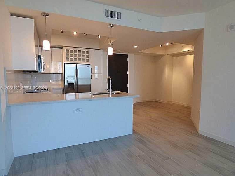 999 SW 1 AVE # 1907, Miami FL 33130 — 2