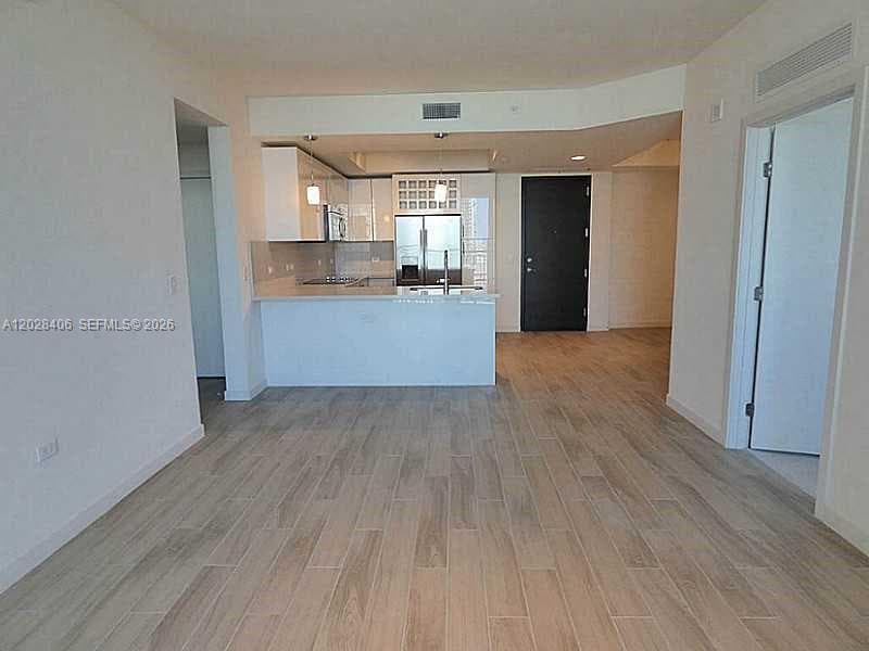 999 SW 1 AVE # 1907, Miami FL 33130 — 3