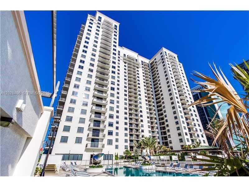 999 SW 1 AVE # 1907, Miami FL 33130 — 19
