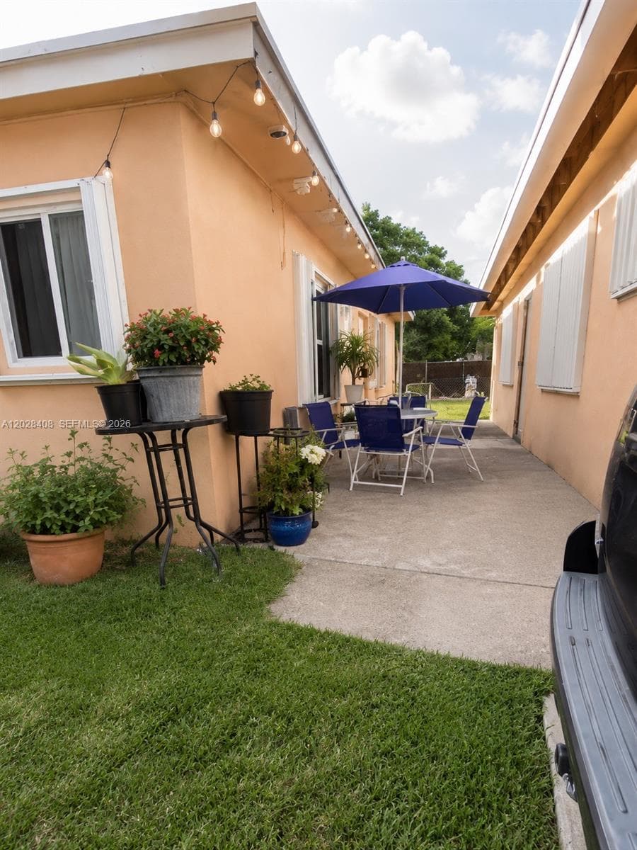520 SW 6th Ave # 2, Homestead FL 33030 — 1
