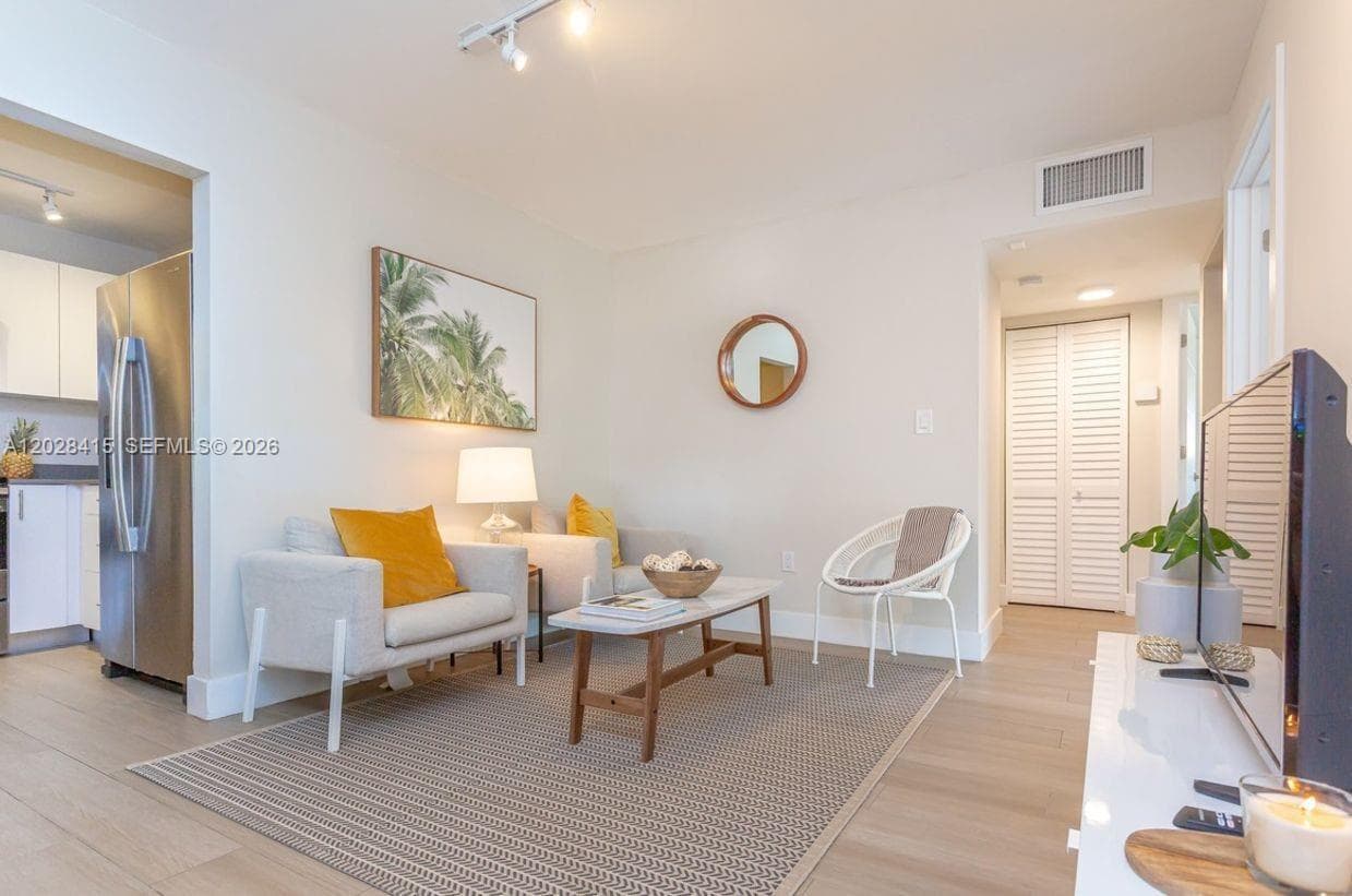 800 S Dixie Hwy 208 Hwy # 208, Coral Gables FL 33146 — 6