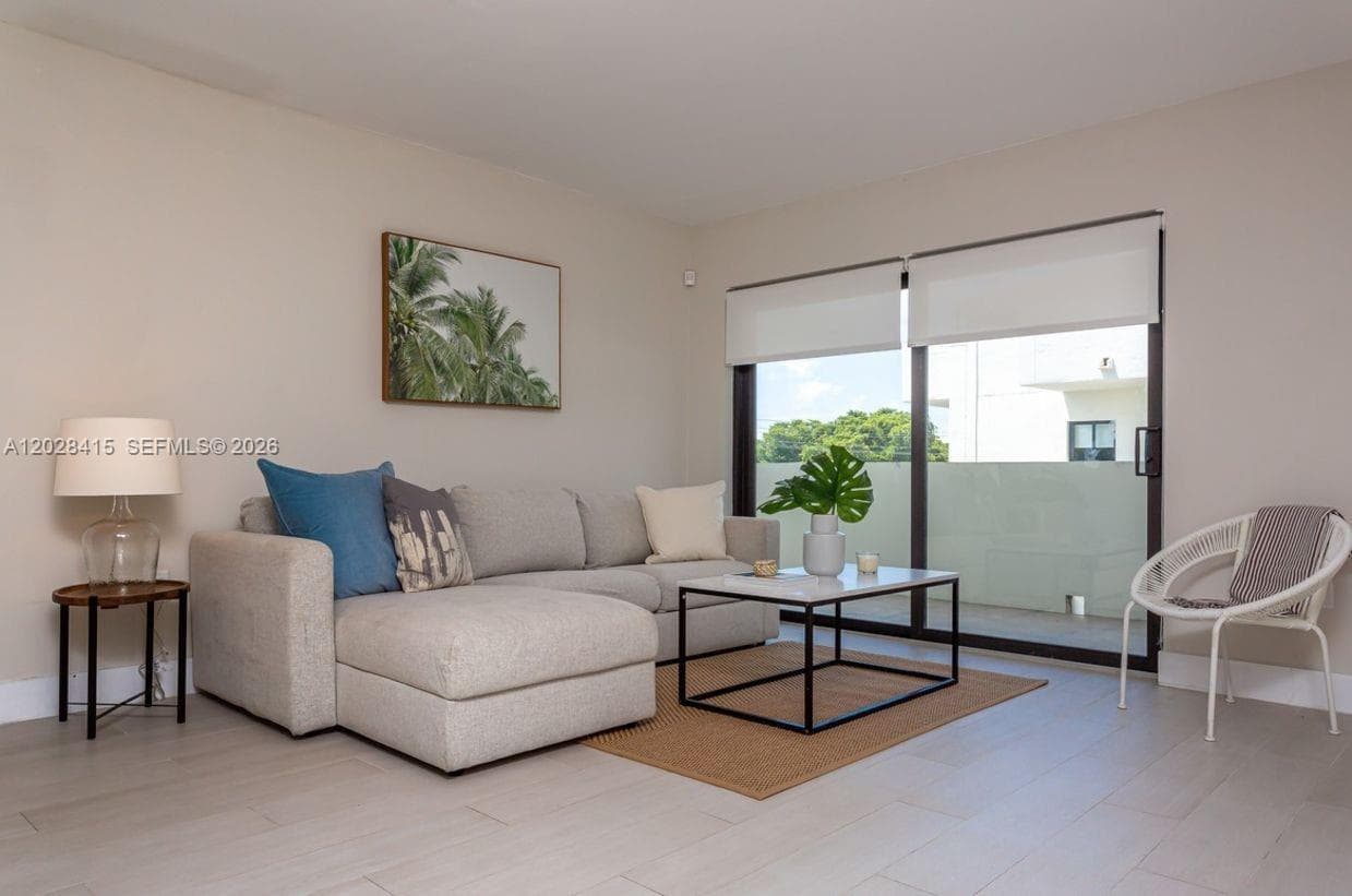 800 S Dixie Hwy 208 Hwy # 208, Coral Gables FL 33146 — 3