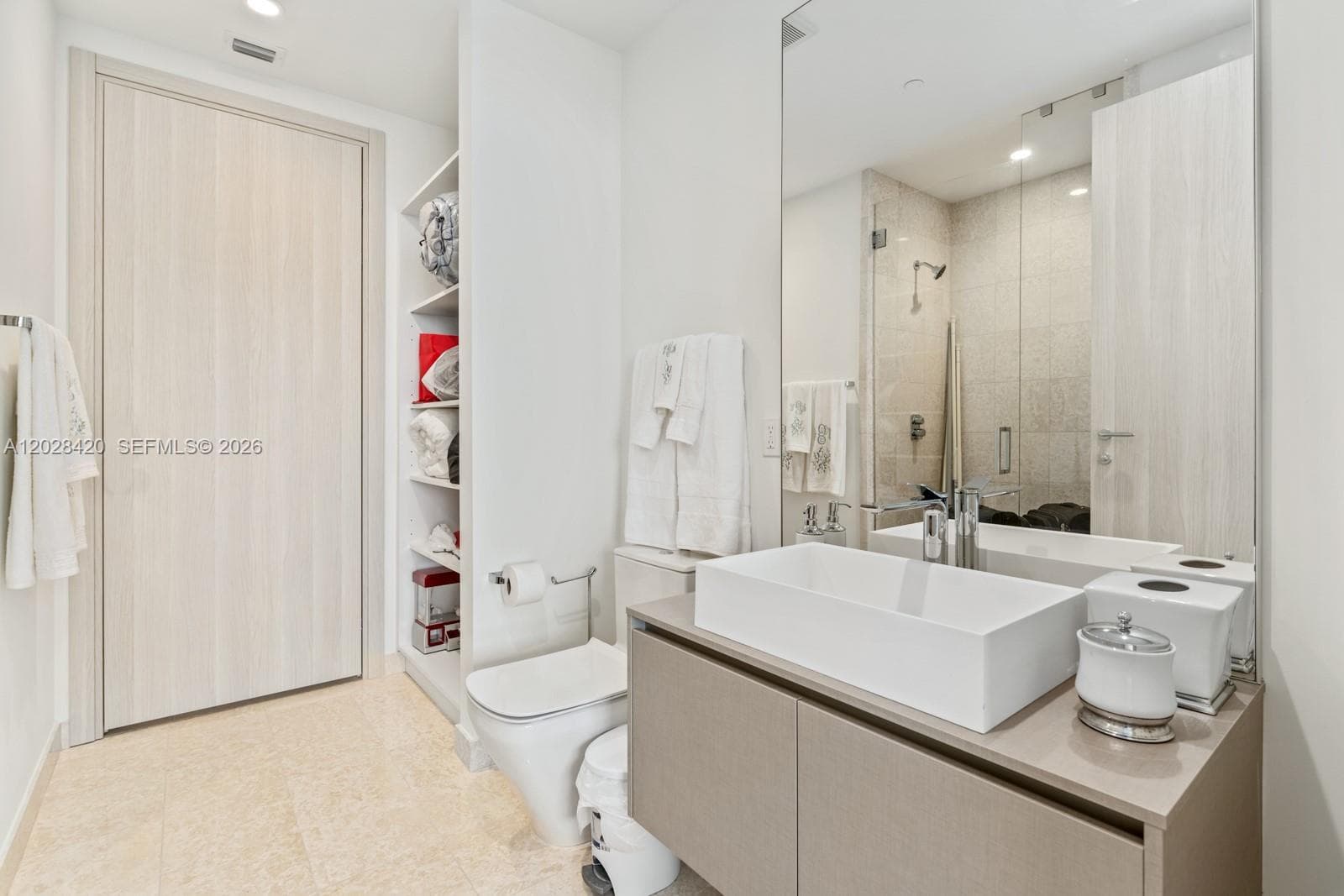 1000 Brickell Plz, Miami FL 33131 — 20