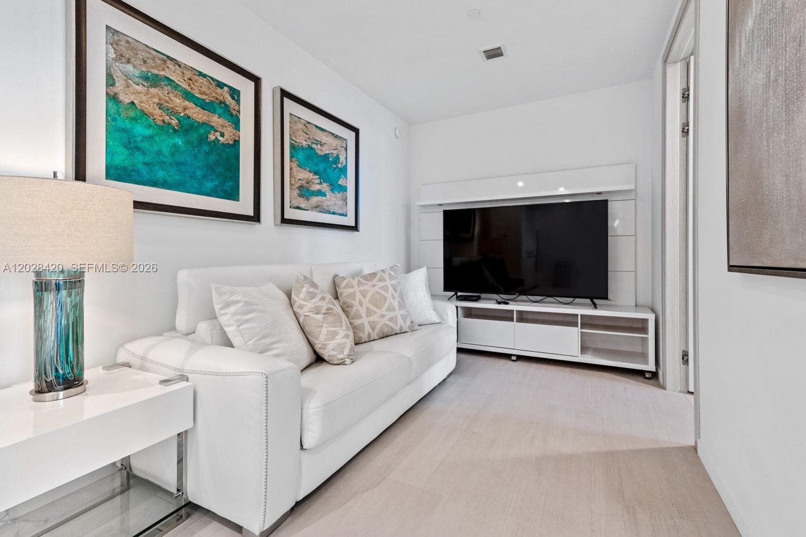 1000 Brickell Plz, Miami FL 33131 — 9