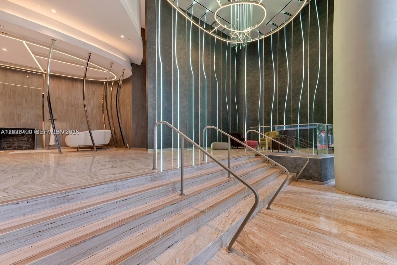 1000 Brickell Plz, Miami FL 33131 — 33