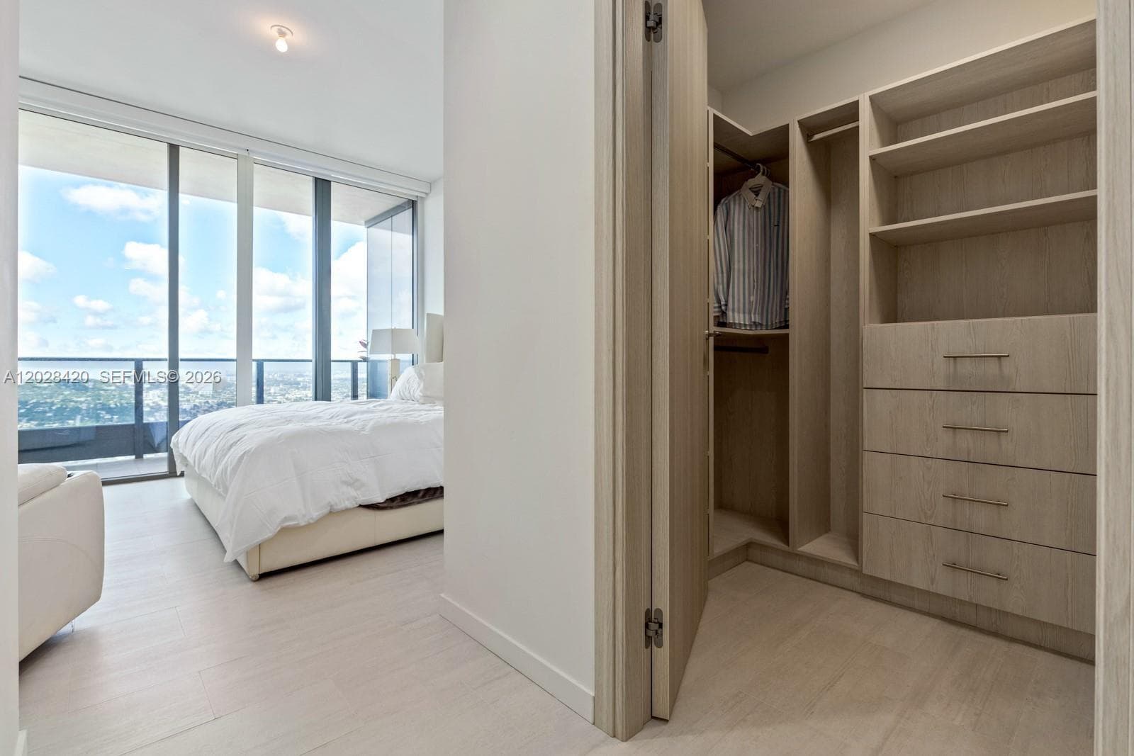 1000 Brickell Plz, Miami FL 33131 — 14