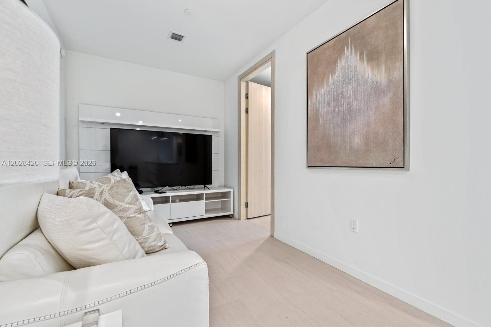 1000 Brickell Plz, Miami FL 33131 — 11