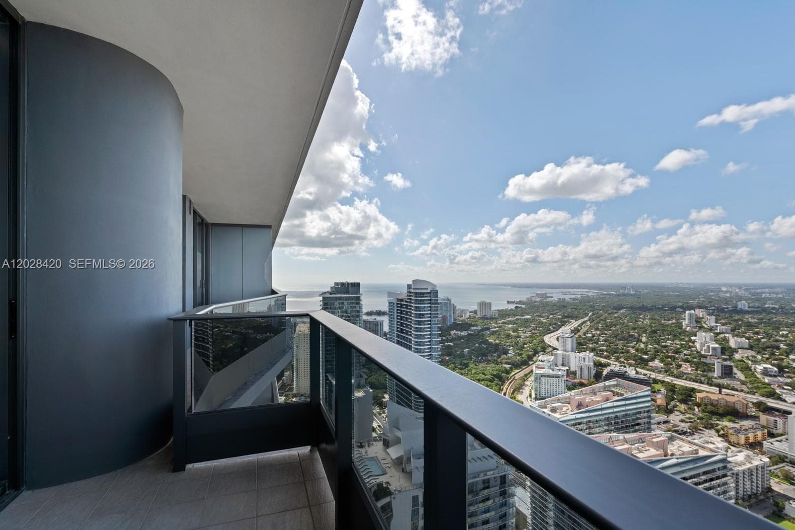 1000 Brickell Plz, Miami FL 33131 — 25