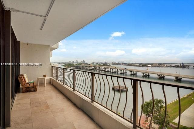 555 NE 15th St # 16H, Miami FL 33132 — 1