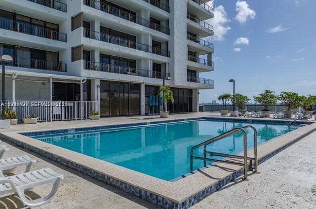 555 NE 15th St # 16H, Miami FL 33132 — 24