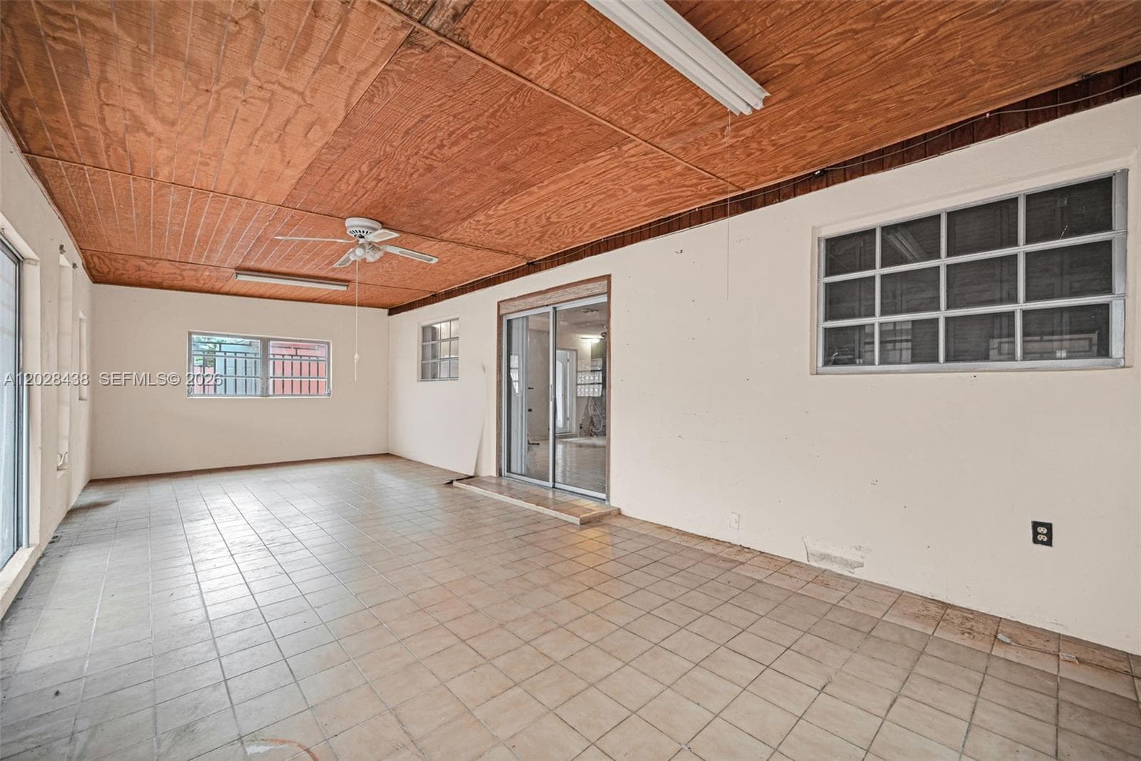1421 SW 92nd Ave, Miami FL 33174 — 43