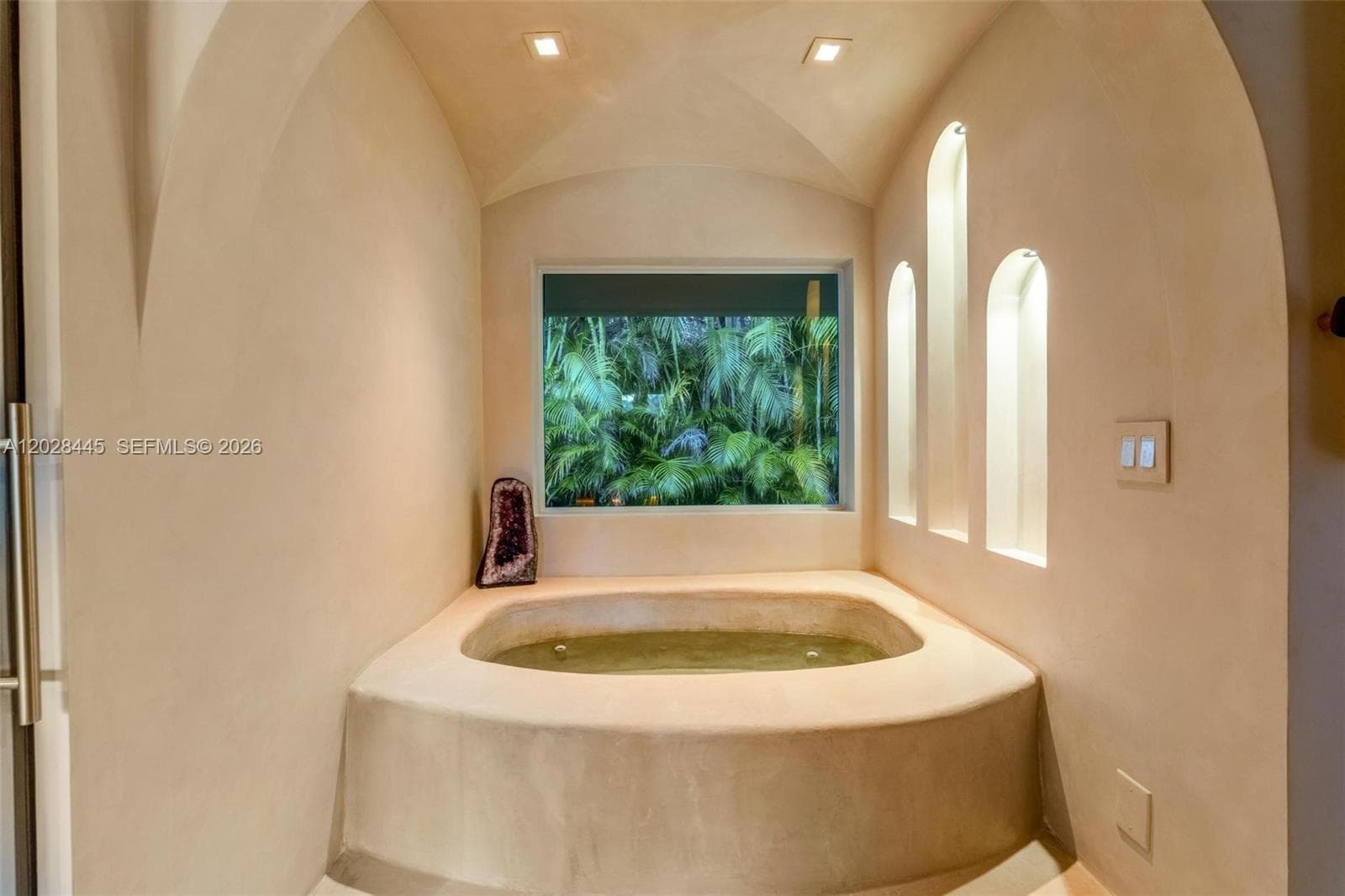 8251 Old Cutler Rd, Coral Gables FL 33143 — 101