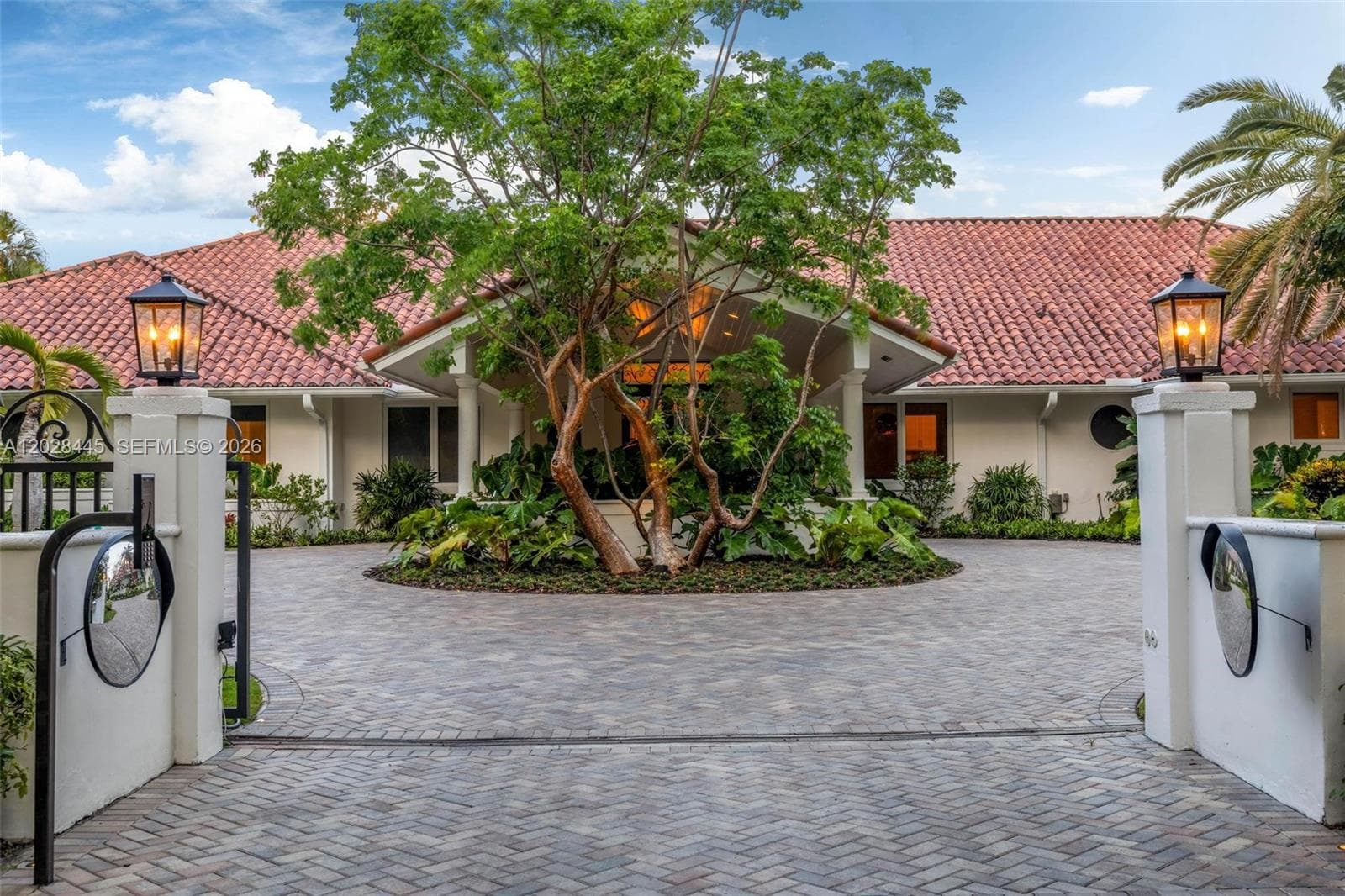 8251 Old Cutler Rd, Coral Gables FL 33143 — 133