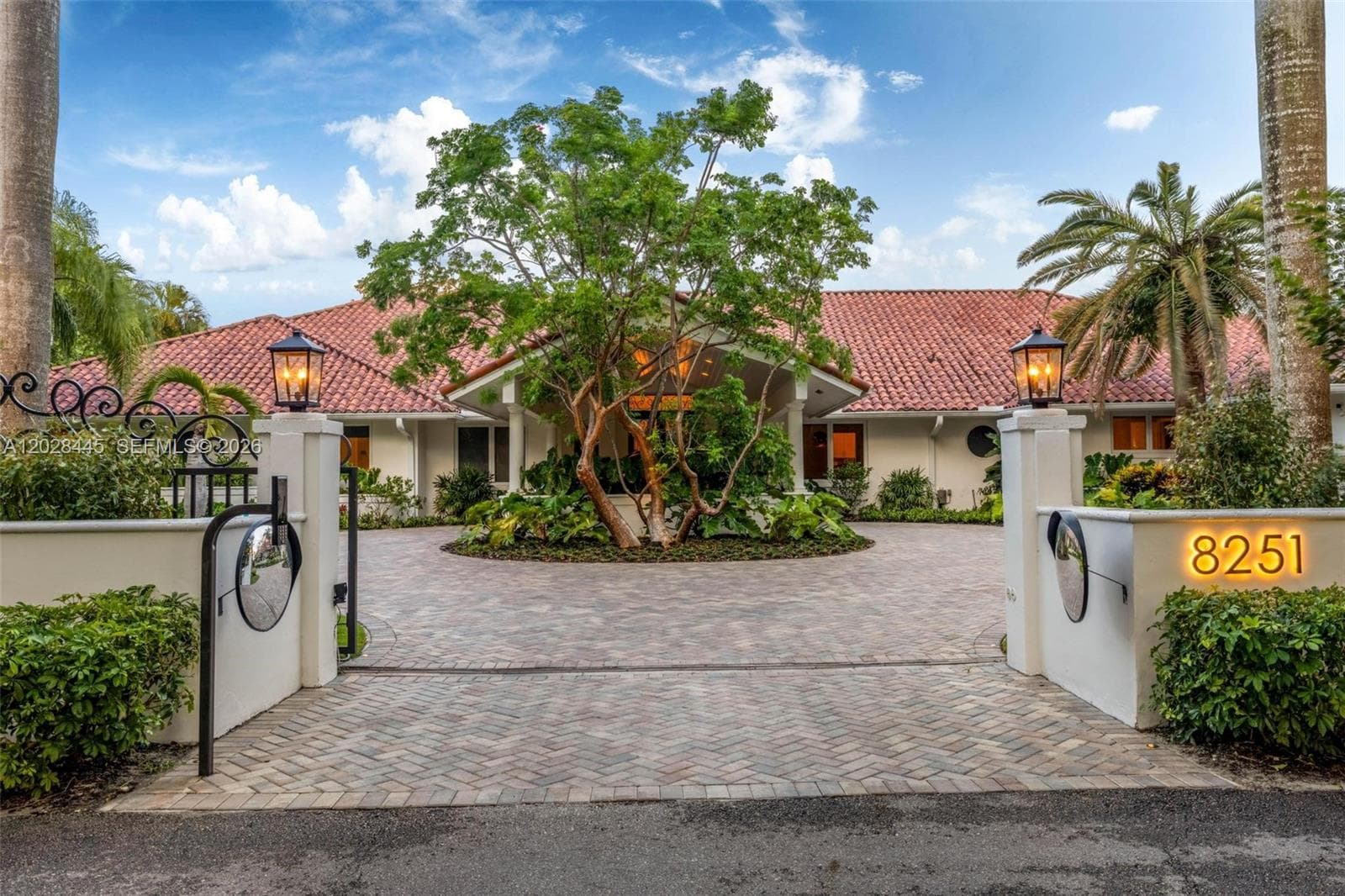 8251 Old Cutler Rd, Coral Gables FL 33143 — 132