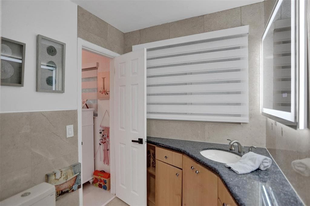 3101 NE 164th Street, North Miami Beach FL 33160 — 22