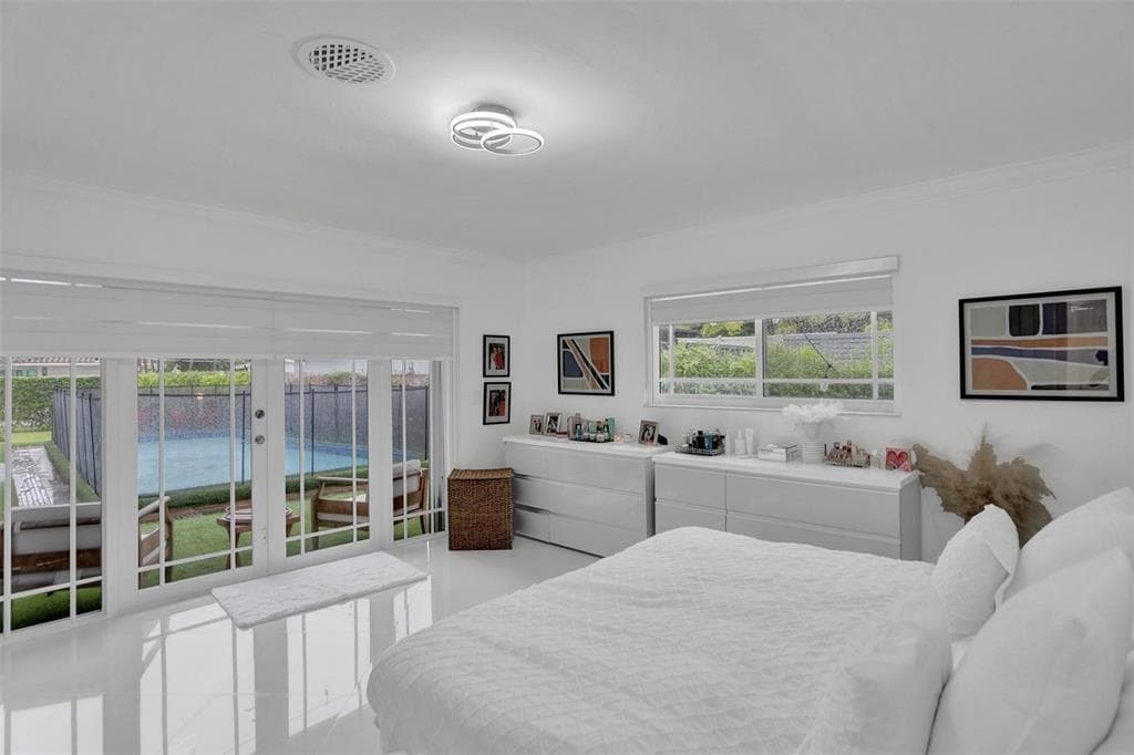 3101 NE 164th Street, North Miami Beach FL 33160 — 30