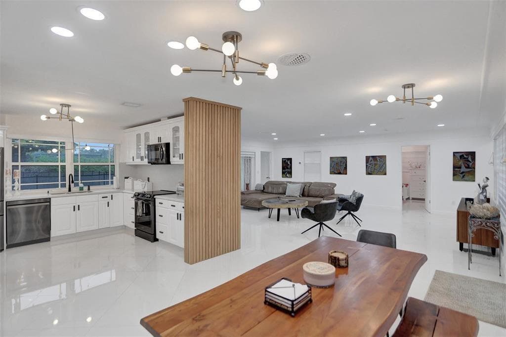 3101 NE 164th Street, North Miami Beach FL 33160 — 10