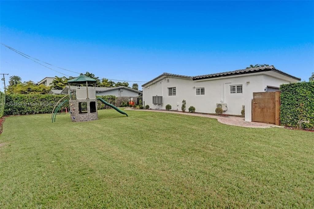 3101 NE 164th Street, North Miami Beach FL 33160 — 64