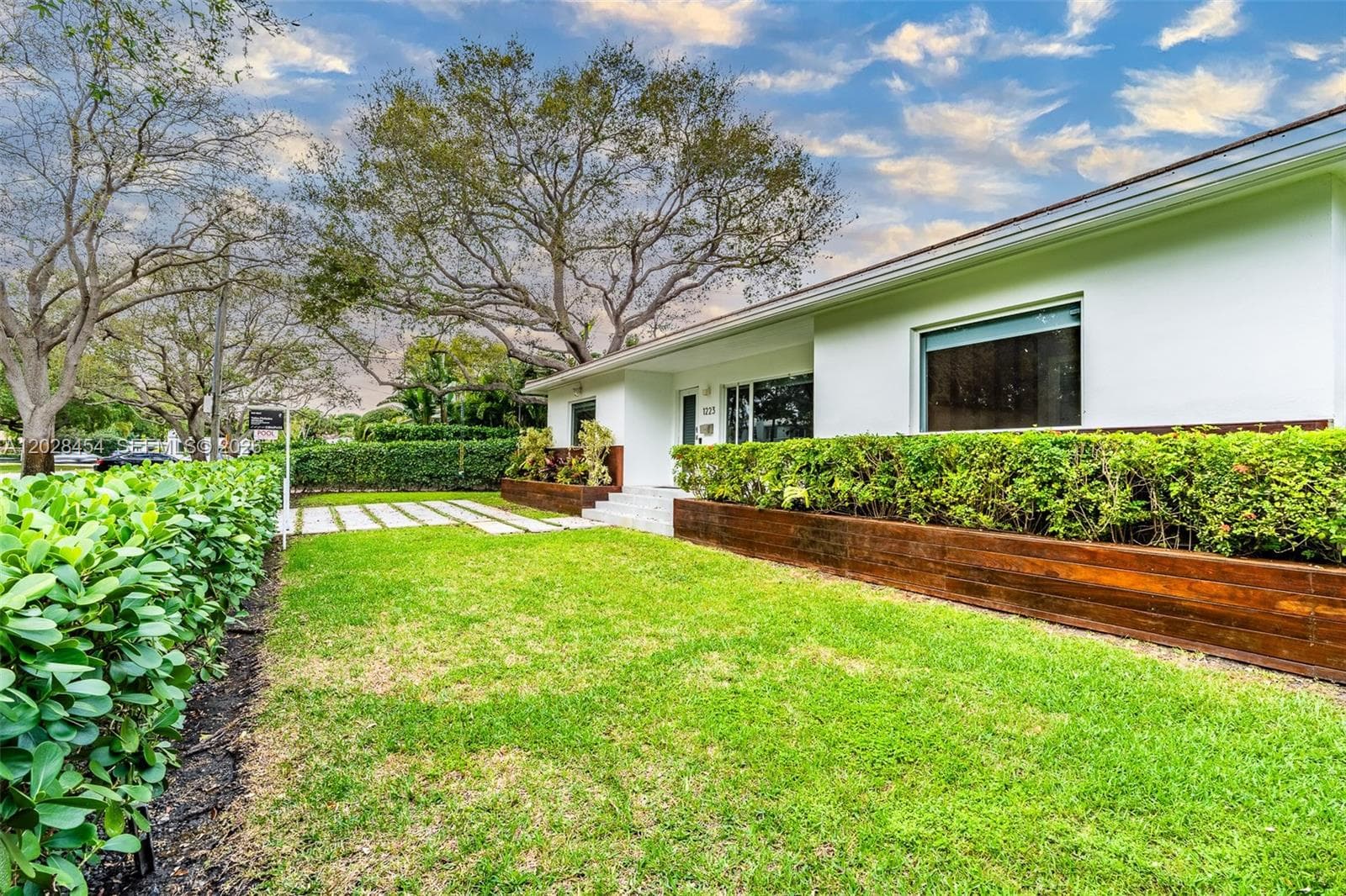1223 NE 102nd St, Miami Shores FL 33138 — 28