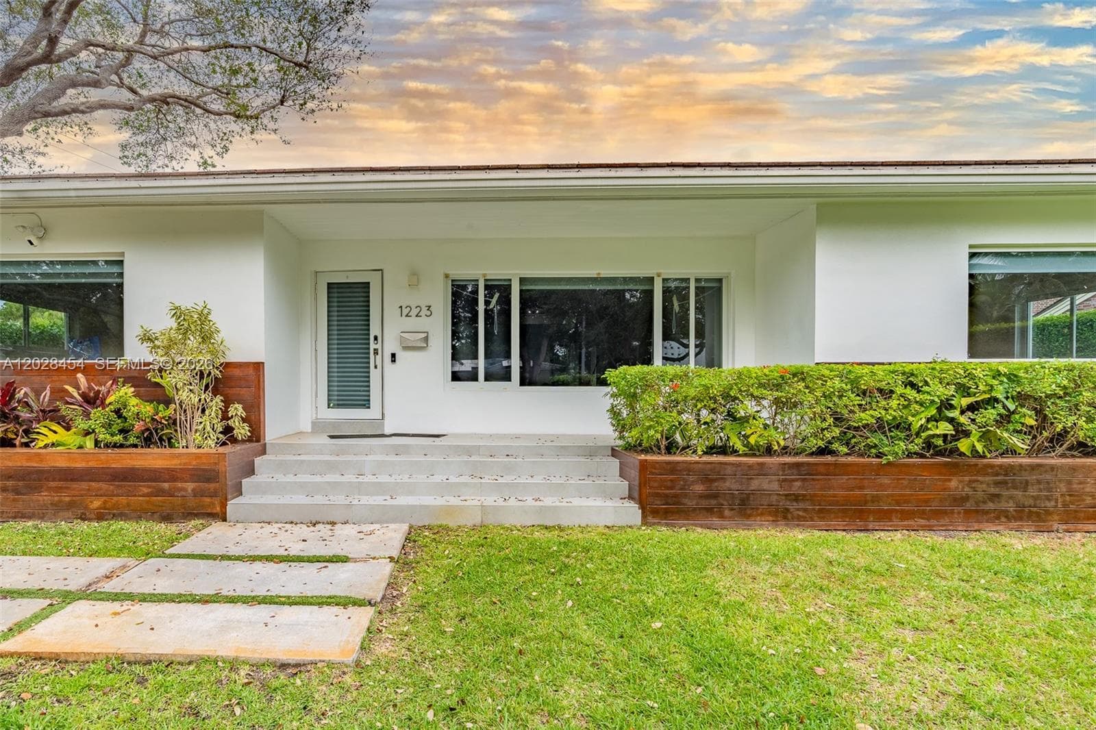1223 NE 102nd St, Miami Shores FL 33138 — 40