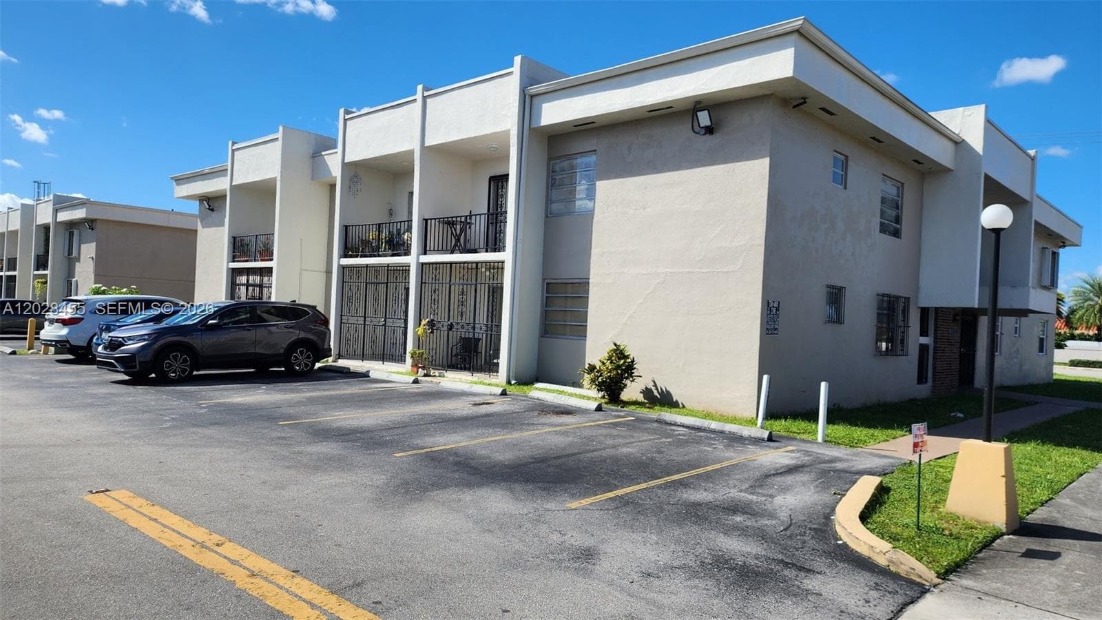 9000 SW 24th St # 21C, Miami FL 33165 — 2