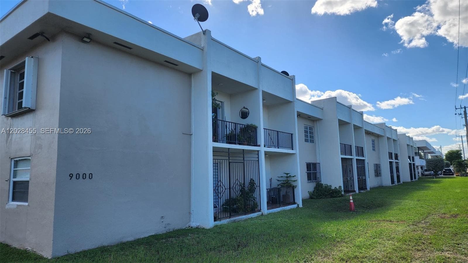 9000 SW 24th St # 21C, Miami FL 33165 — 1