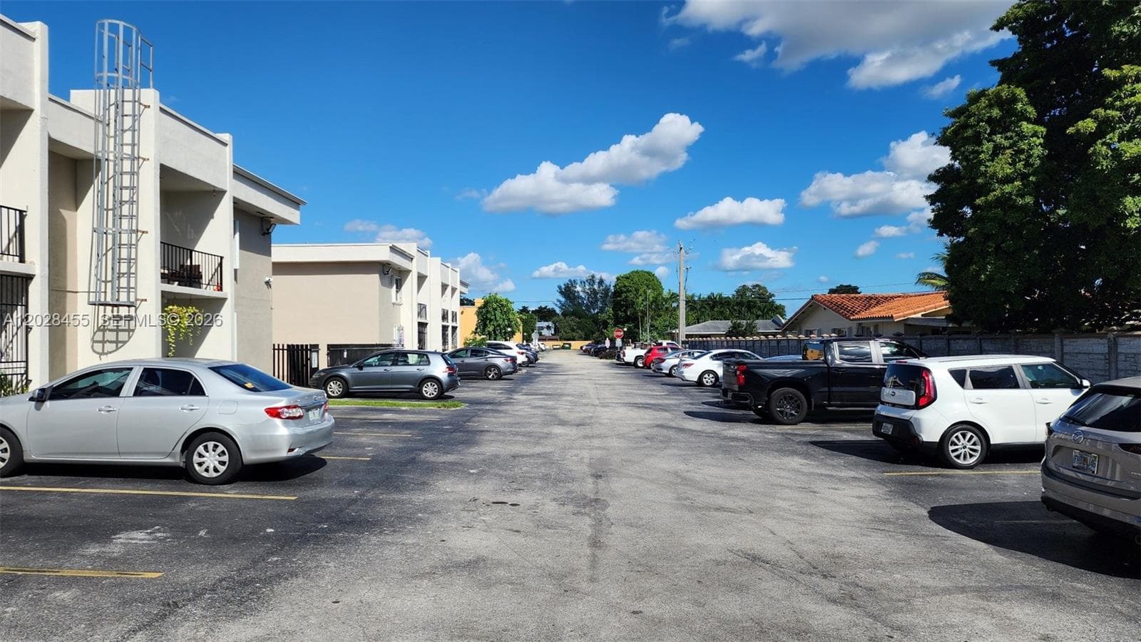 9000 SW 24th St # 21C, Miami FL 33165 — 28