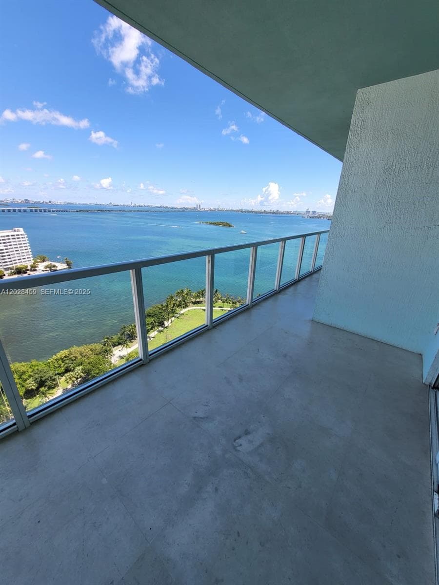 1900 N Bayshore Dr # 2415, Miami FL 33132 — 10