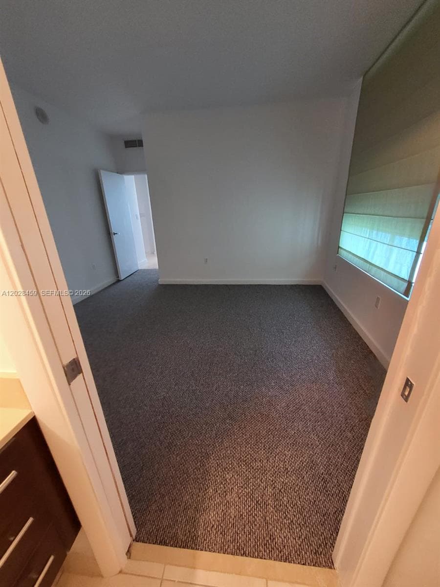 1900 N Bayshore Dr # 2415, Miami FL 33132 — 18