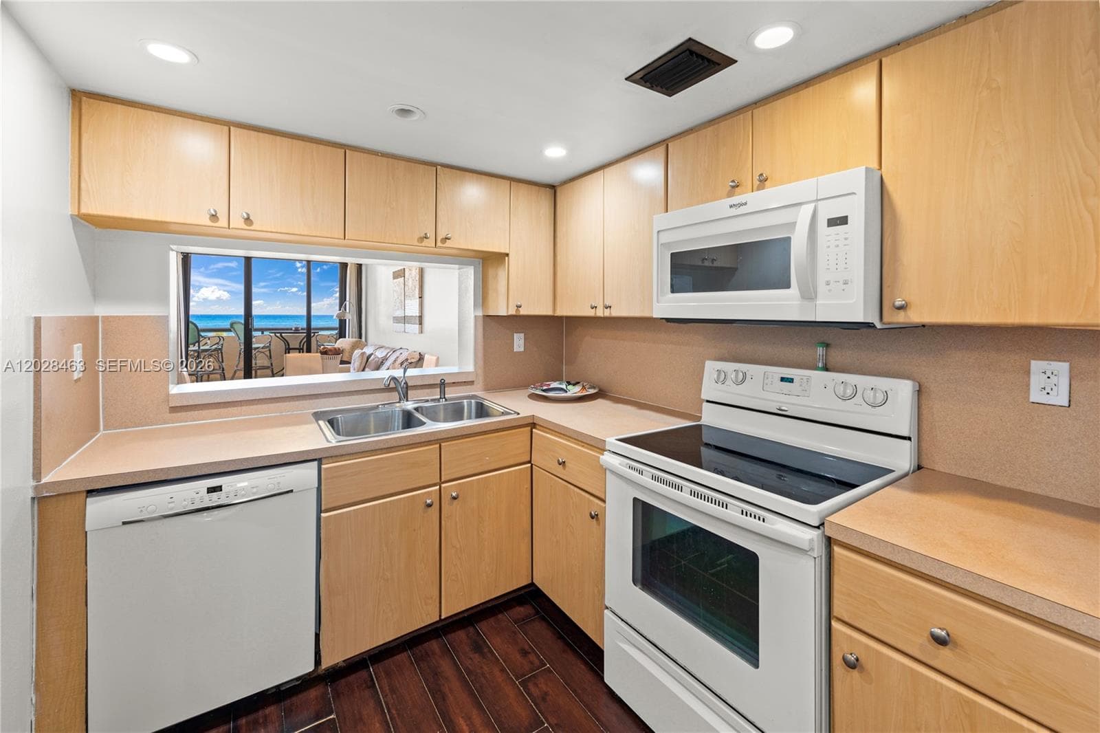 2555 Collins Ave # 403, Miami Beach FL 33140 — 28