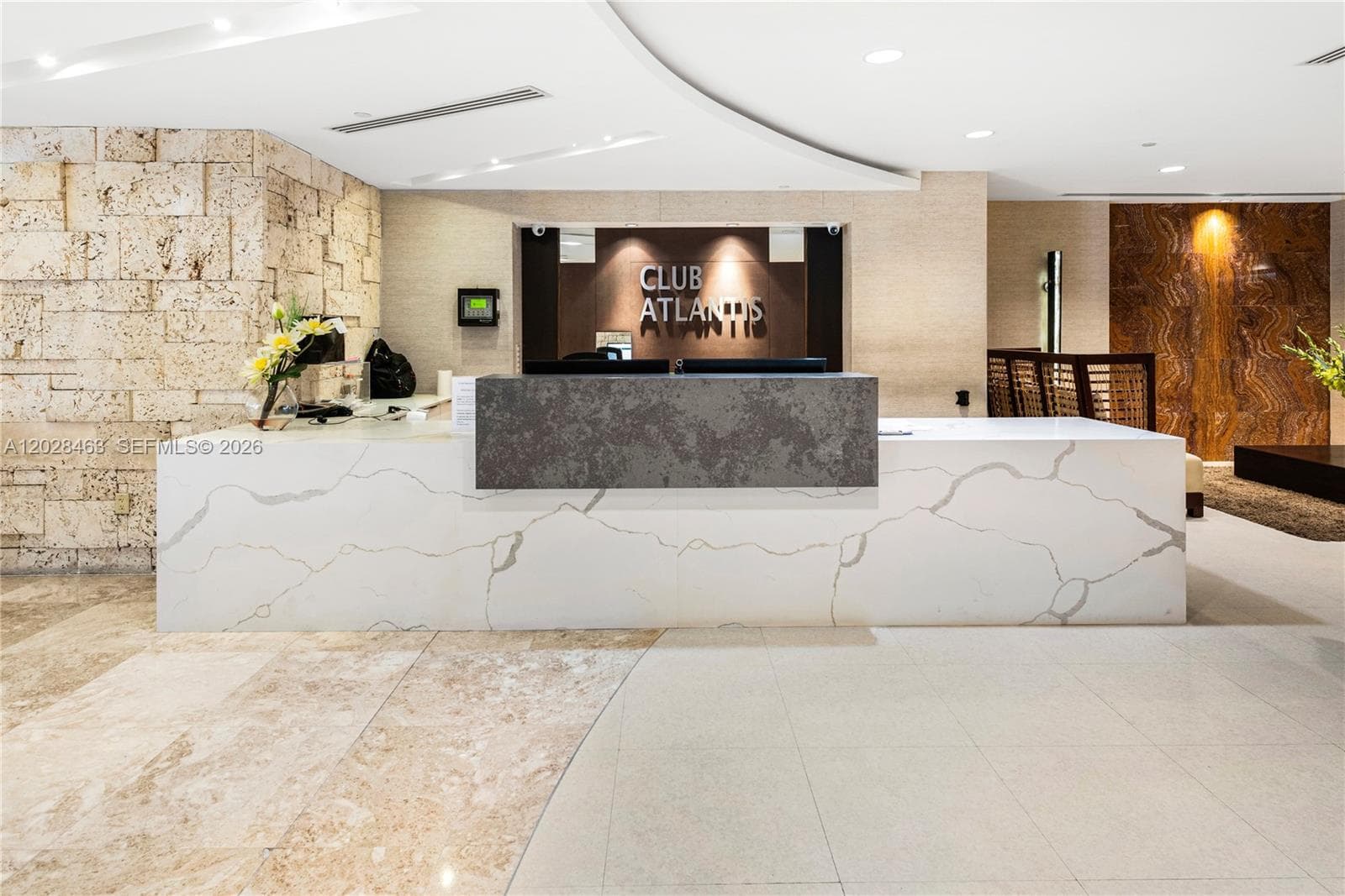 2555 Collins Ave # 403, Miami Beach FL 33140 — 33