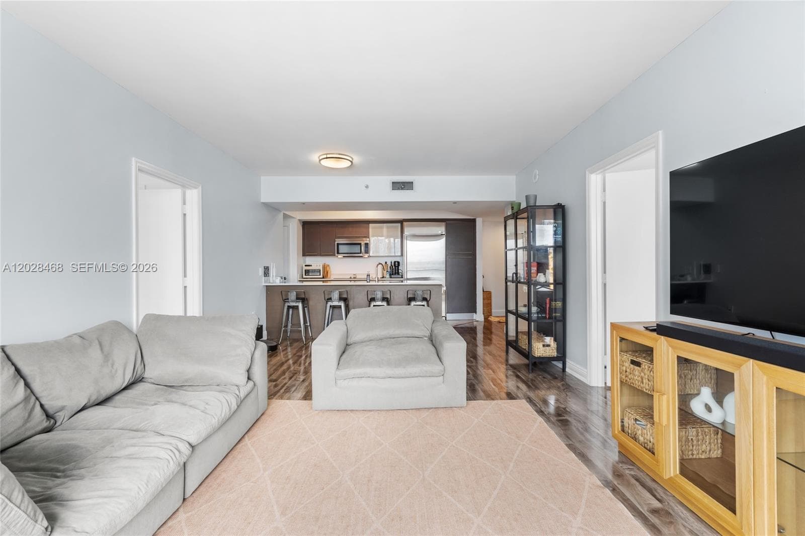 55 SE 6th St # 3303, Miami FL 33131 — 6