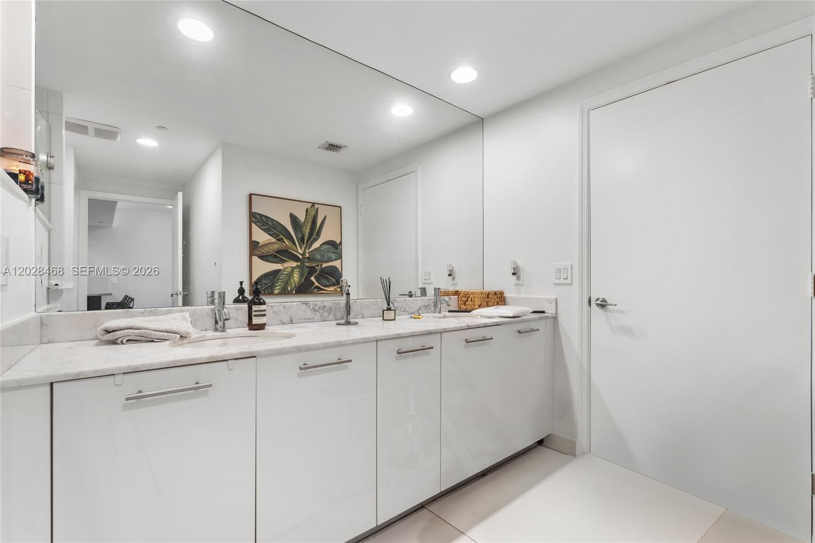 55 SE 6th St # 3303, Miami FL 33131 — 13