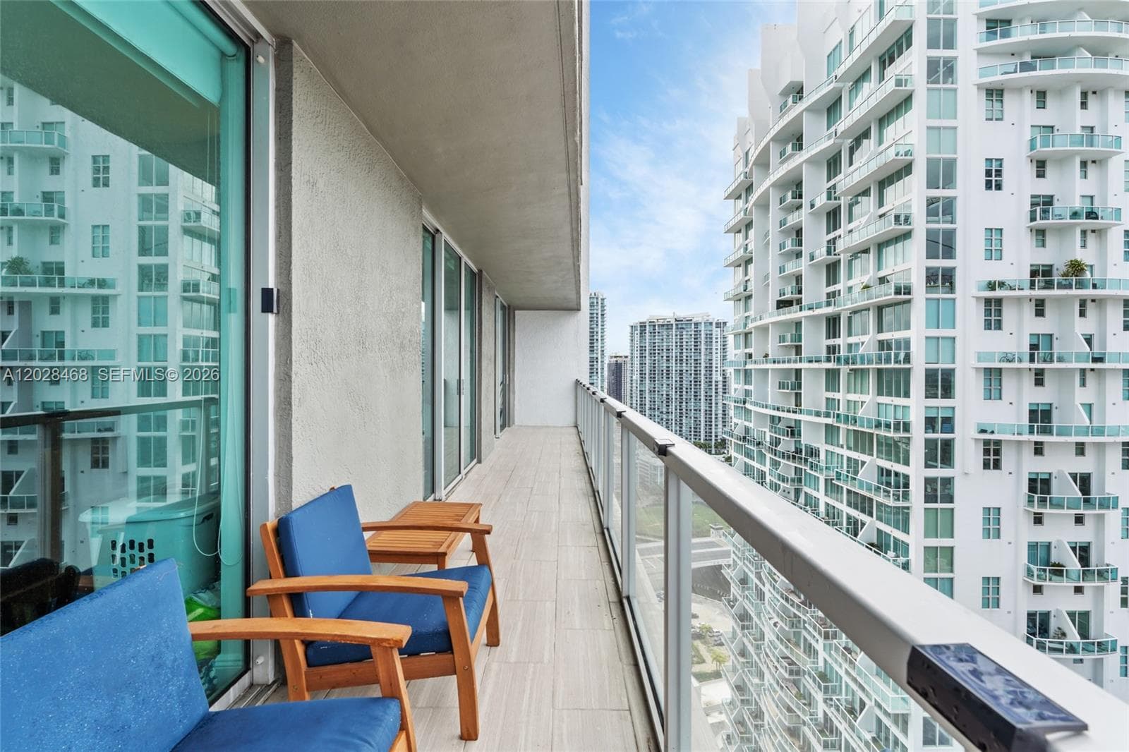 55 SE 6th St # 3303, Miami FL 33131 — 17