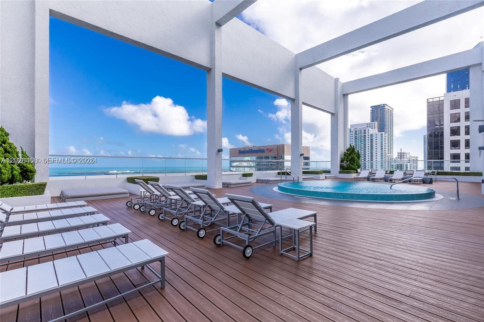 55 SE 6th St # 3303, Miami FL 33131 — 32