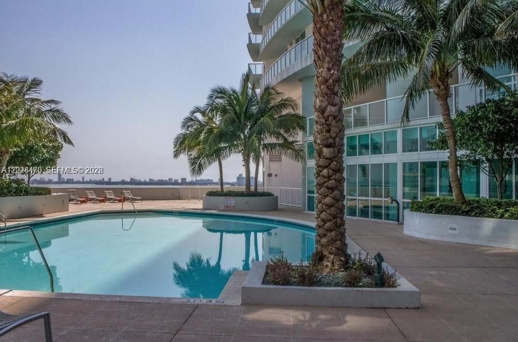 1900 N Bayshore Dr # 2415, Miami FL 33132 — 2