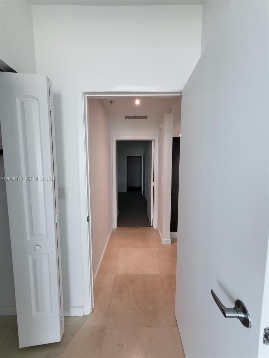 1900 N Bayshore Dr # 2415, Miami FL 33132 — 19