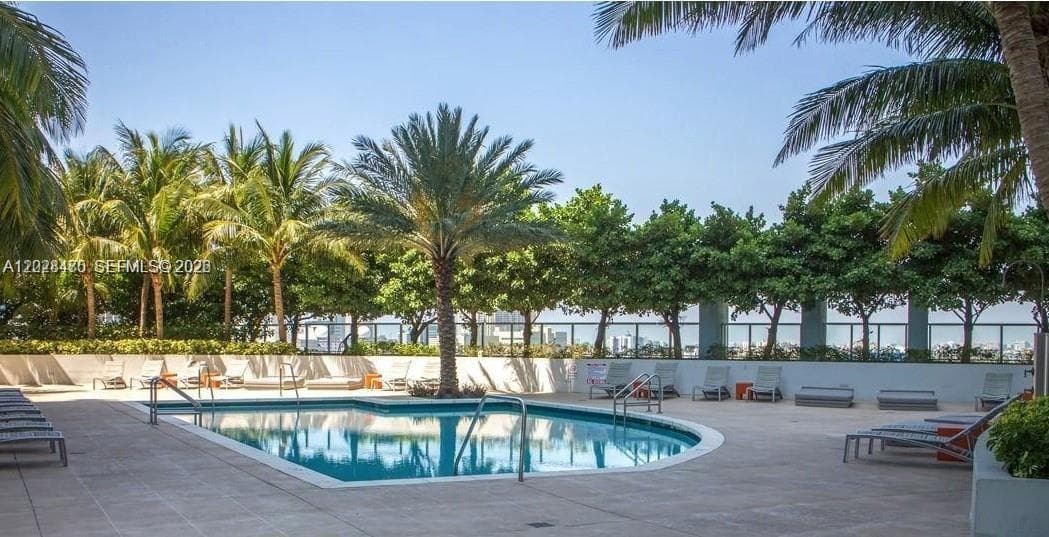 1900 N Bayshore Dr # 2415, Miami FL 33132 — 4