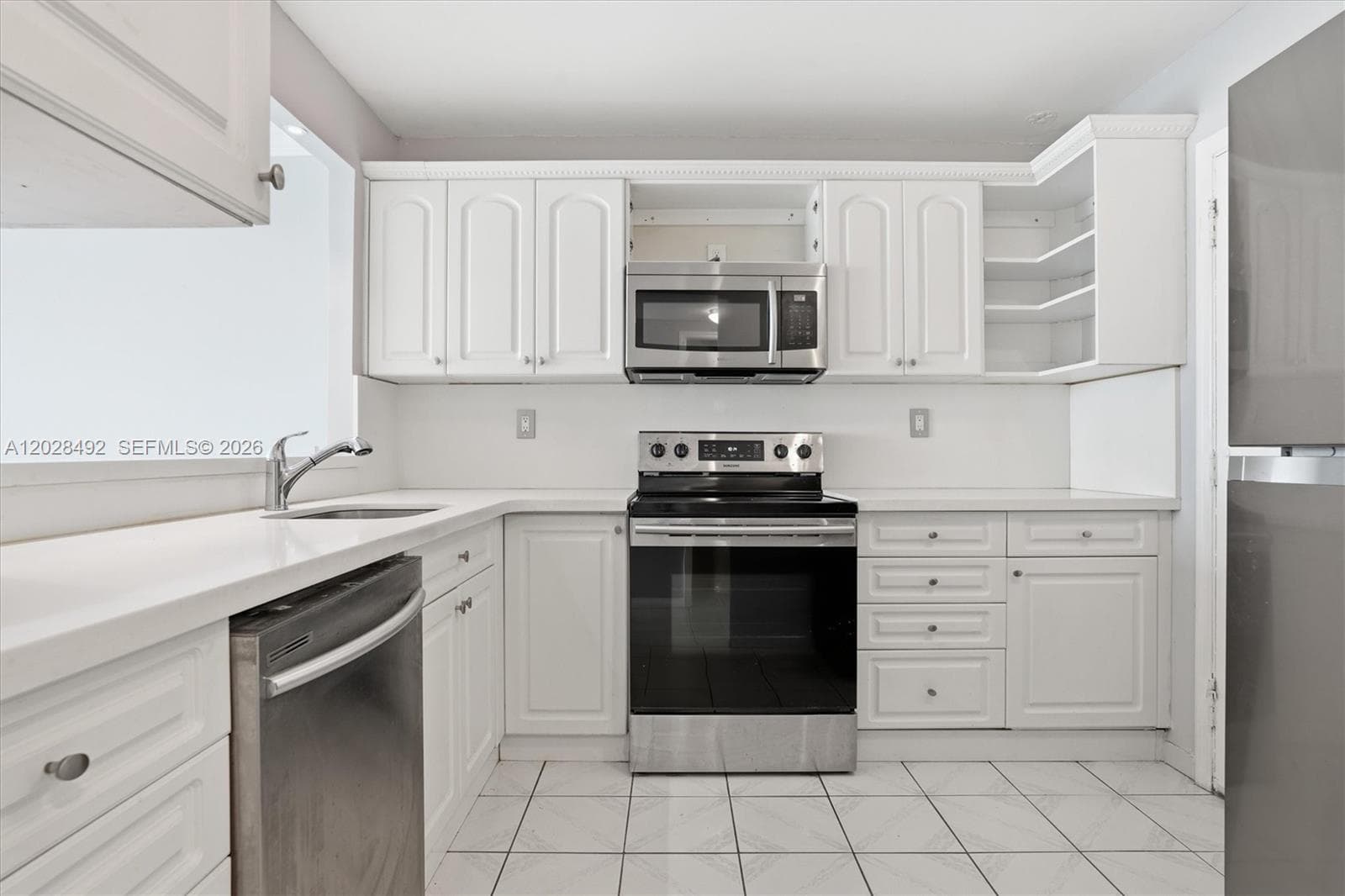 8233 Harding Ave # 504, Miami Beach FL 33141 — 9