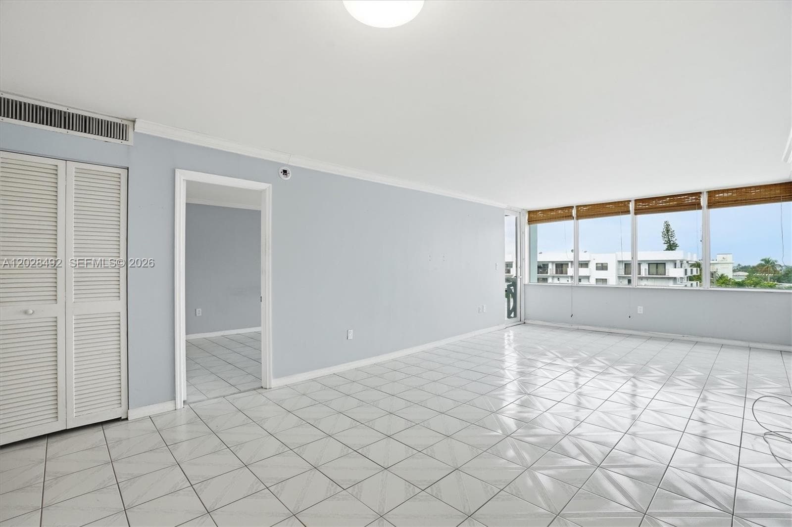 8233 Harding Ave # 504, Miami Beach FL 33141 — 4
