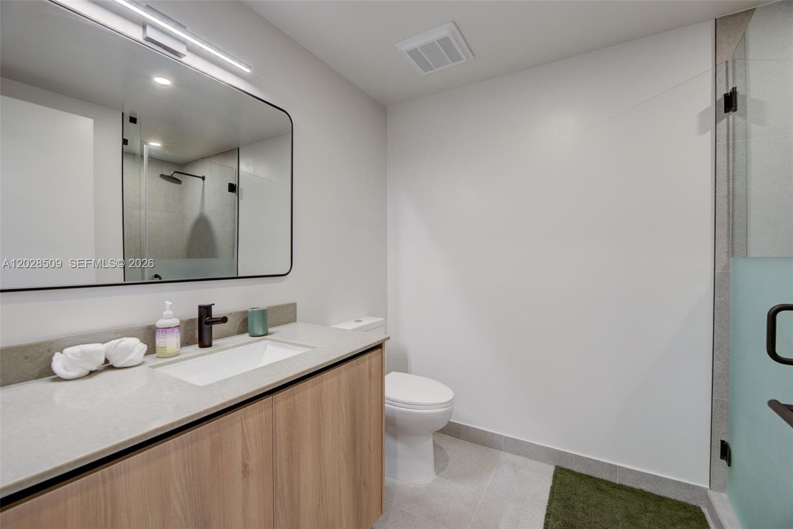 121 NE 5th St # 3102, Miami FL 33132 — 17