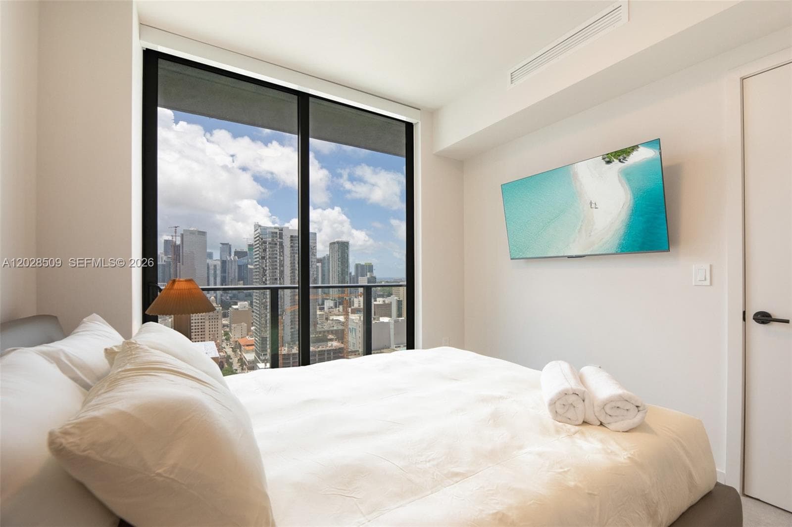 121 NE 5th St # 3102, Miami FL 33132 — 11