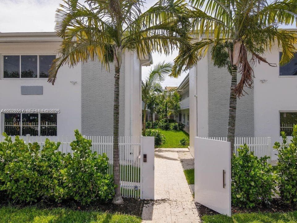 1525 Michigan Ave # 1, Miami Beach FL 33139 — 8