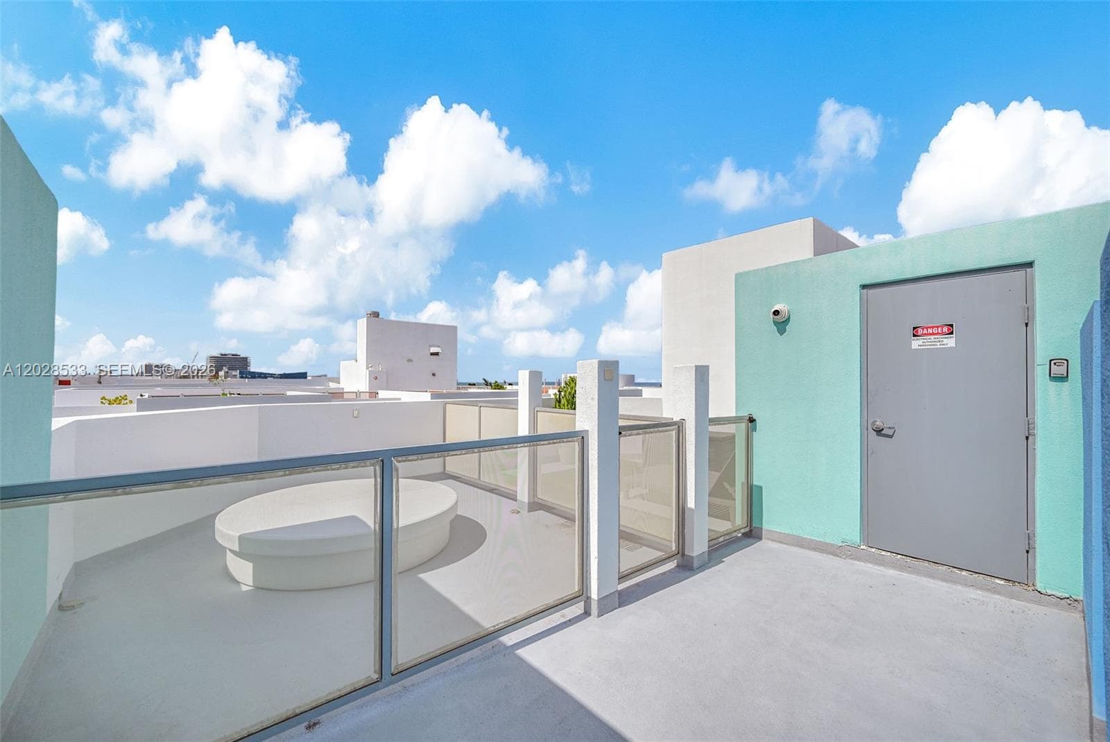 7728 Collins Ave # 5, Miami Beach FL 33141 — 33