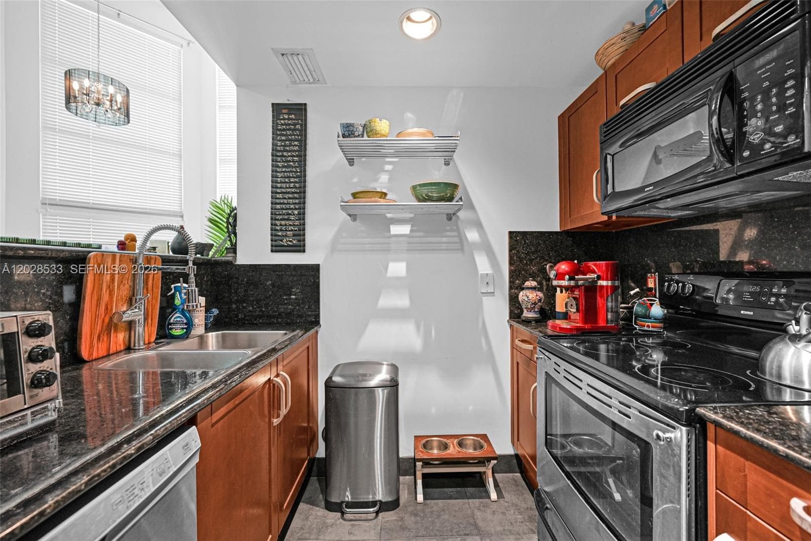 7728 Collins Ave # 5, Miami Beach FL 33141 — 14