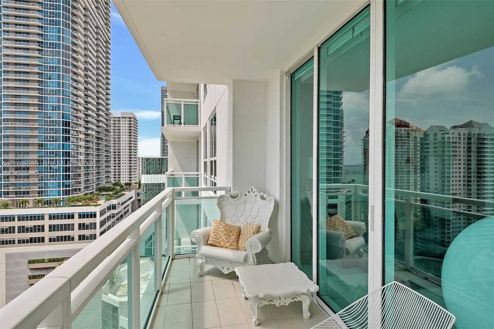 951 Brickell Ave # 2406, Miami FL 33131 — 23